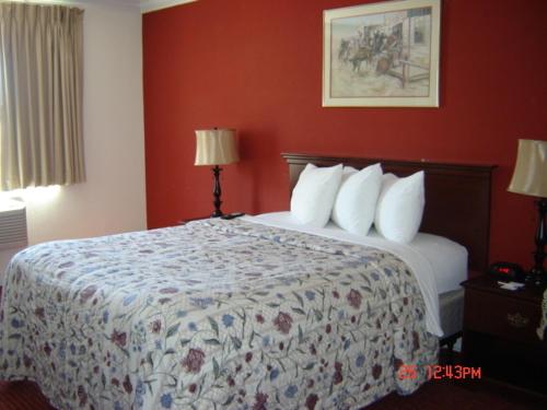 Tonopah Station Hotel - photo 10