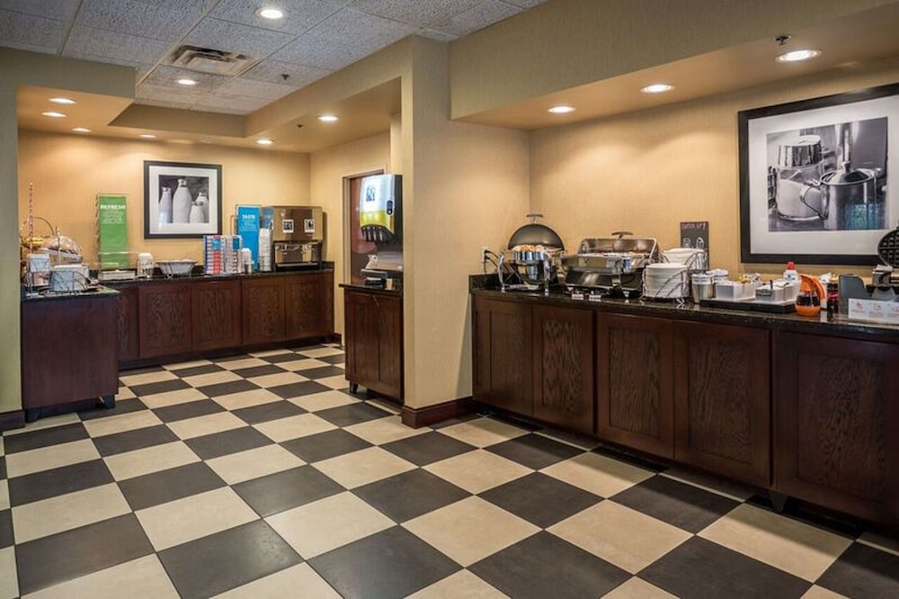 Hampton Inn Somerset - photo 64