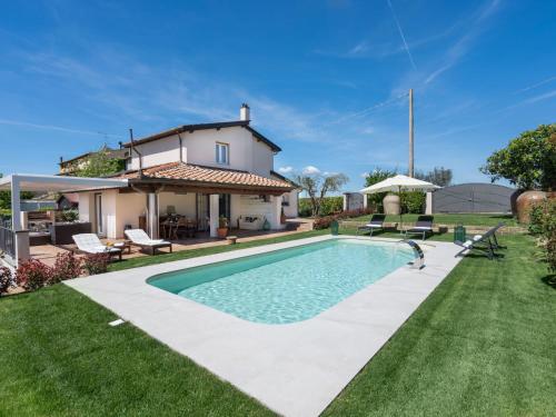 Holiday Home La Pace by Interhome — 4-Star Luxury Hotel in Gambassi Terme, Italy