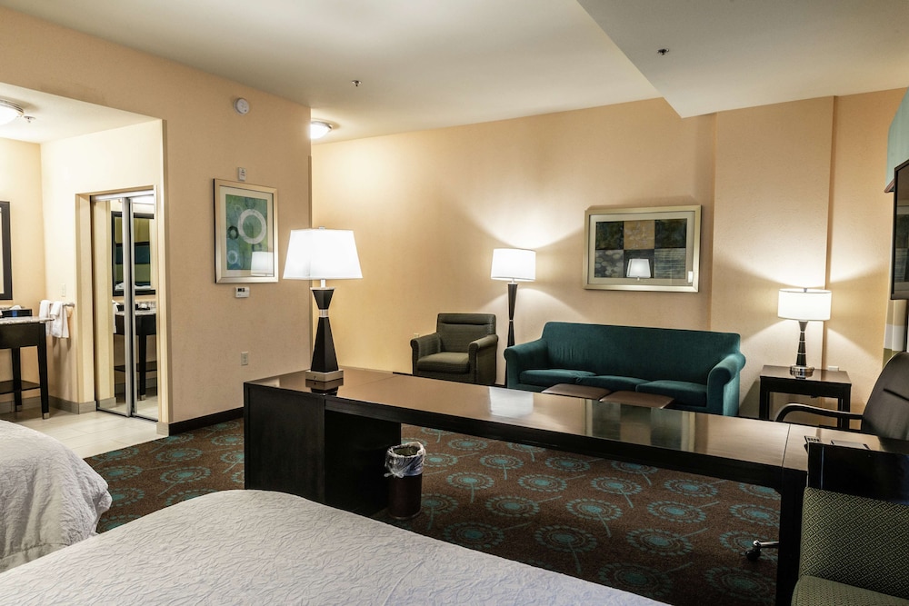 Hampton Inn & Suites Salt Lake City Farmington - photo 12
