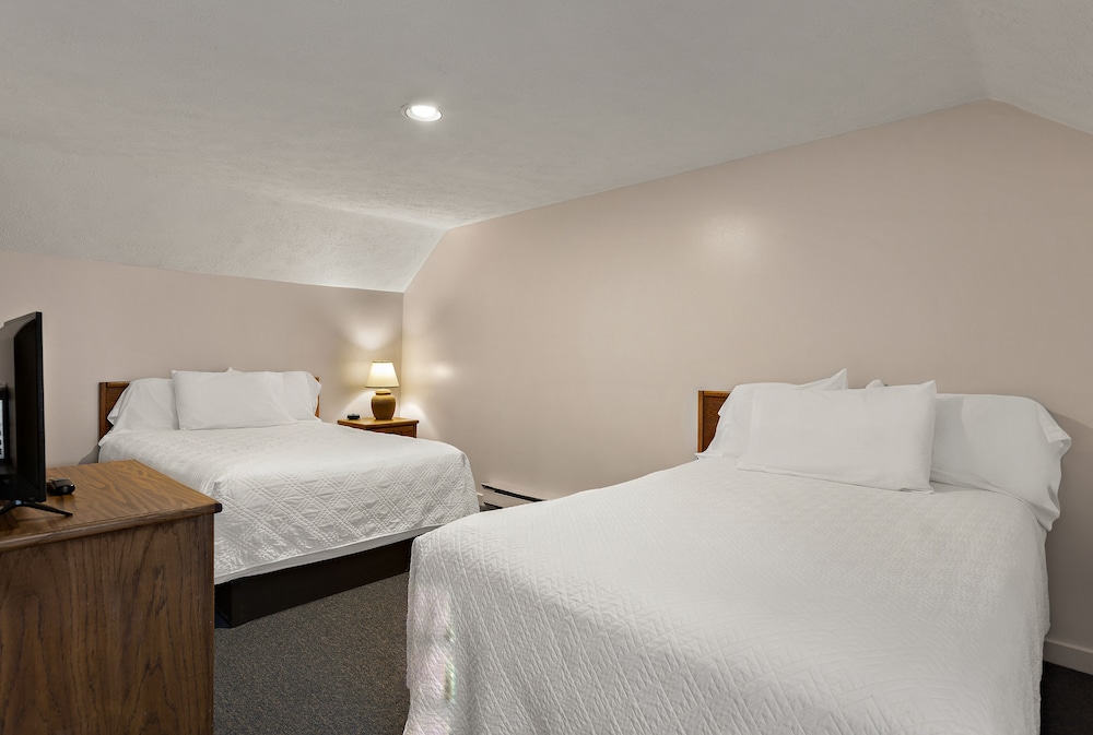 Traverse Bay Inn - photo 7