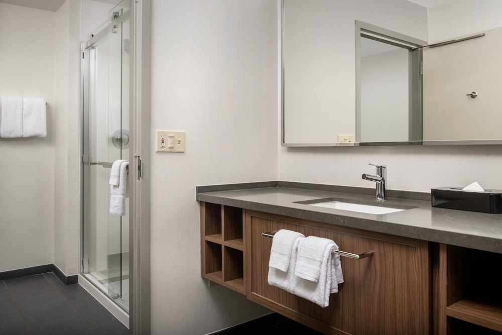 Courtyard by Marriott San Diego Carlsbad - photo 21