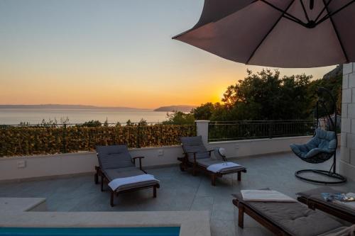 Beautiful Villa Libero with a pool jacuzzi sauna — 4-Star Luxury Hotel in Makarska, Croatia
