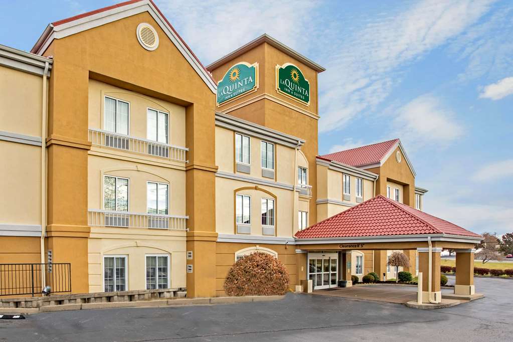 La Quinta Inn & Suites by Wyndham Lexington South Hamburg - photo 4