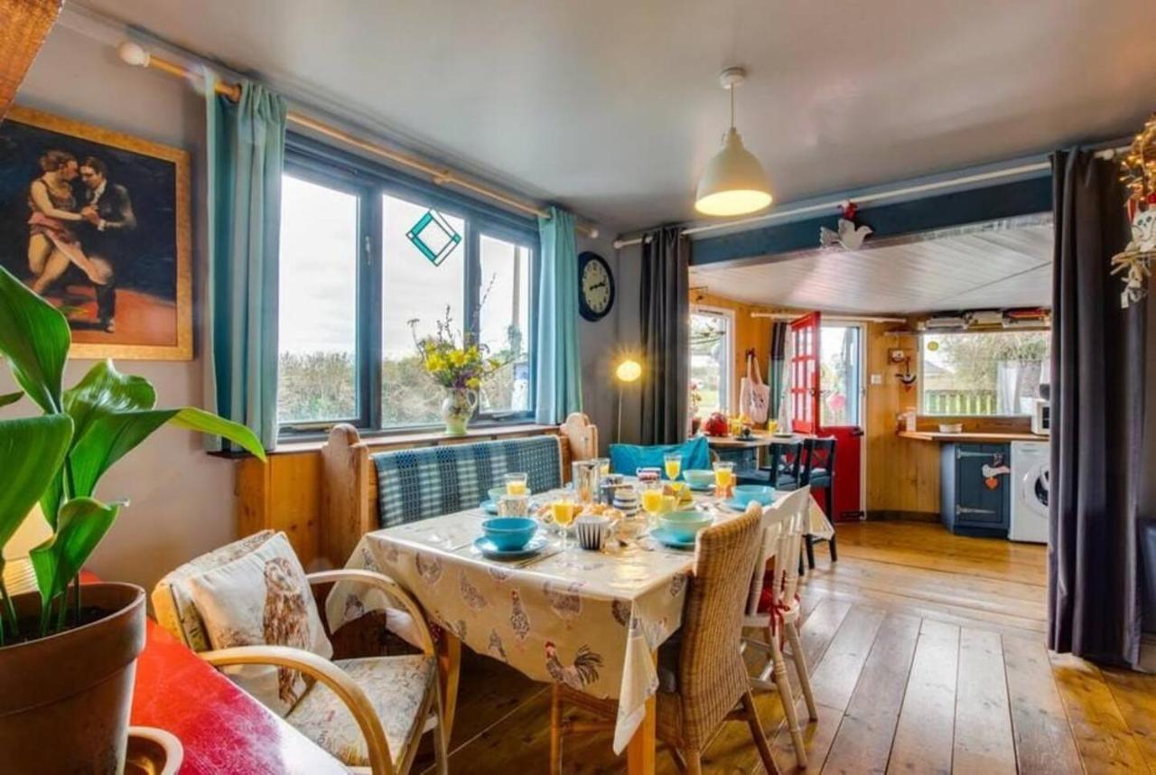Windy Hill Three Cliffs Bay Gower - last minute hotel in Swansea