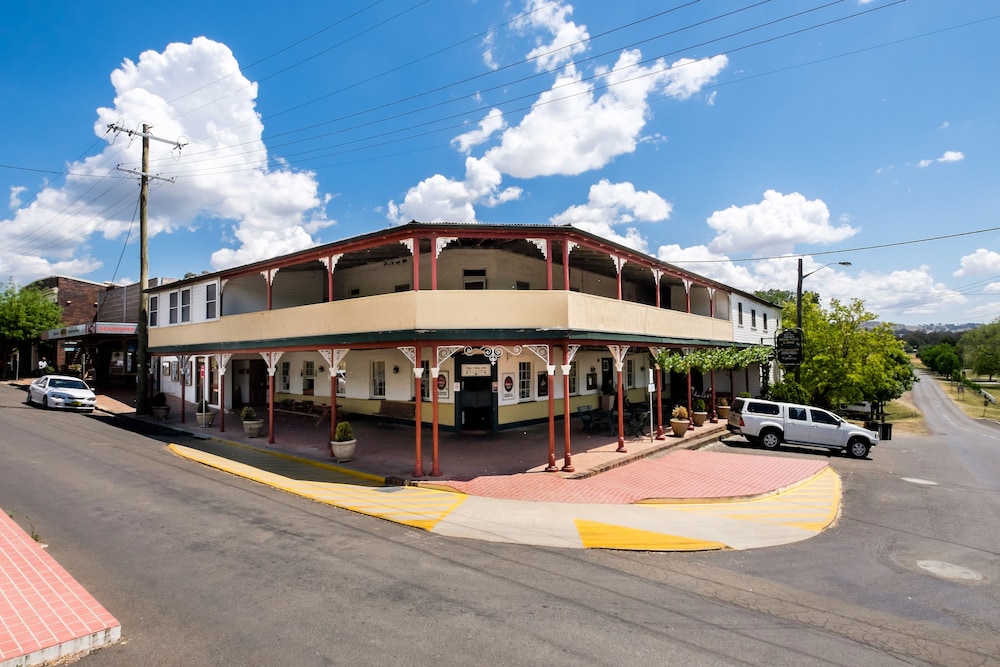 Peel Inn Nundle - carbon neutral hotel in Tamworth