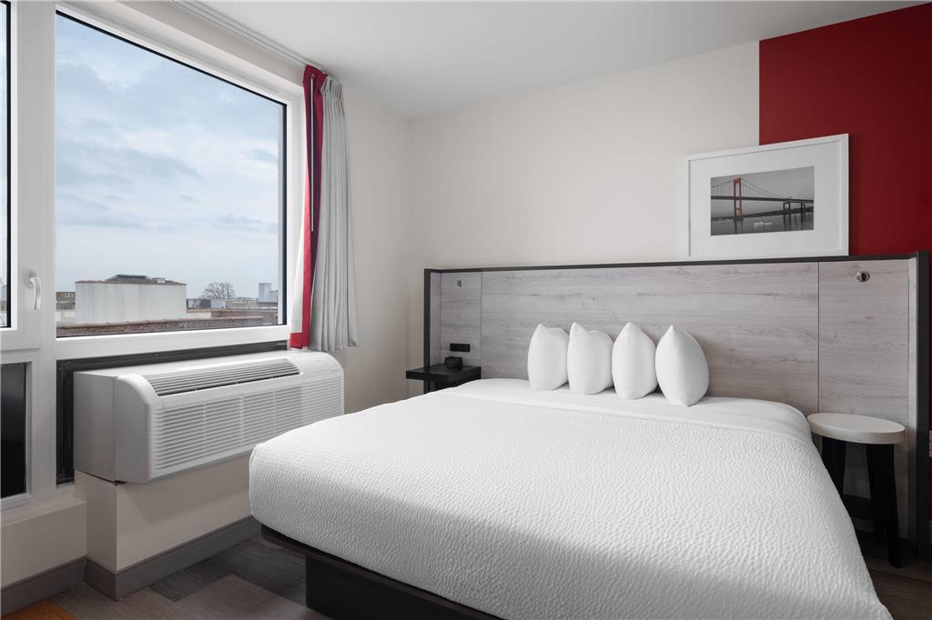 Ramada by Wyndham Brooklyn Near Flatbush - photo 20