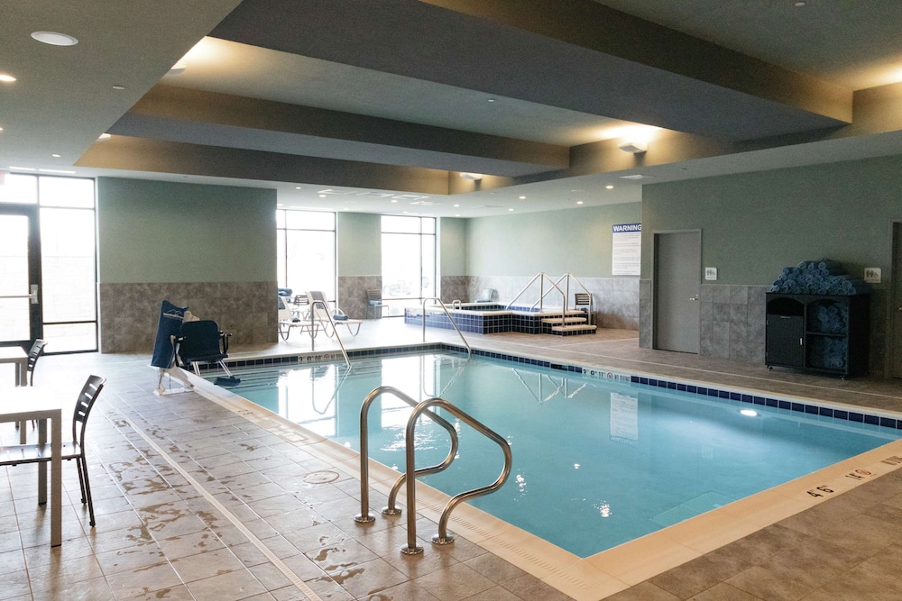 Hilton Garden Inn Madison Sun Prairie - photo 52