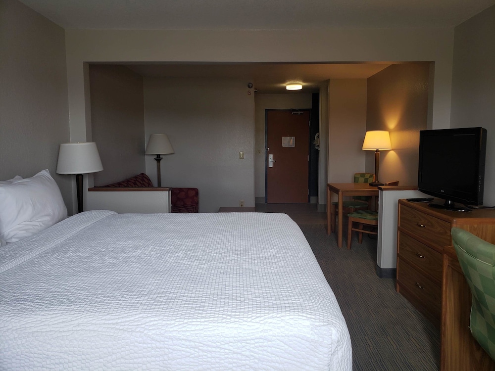 Country Inn & Suites by Radisson Fairview Heights IL - photo 15