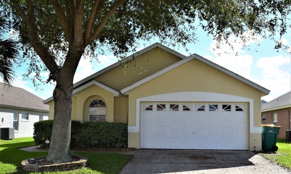 Indian_creek_8068 — 4-Star Luxury Hotel in Kissimmee, United States