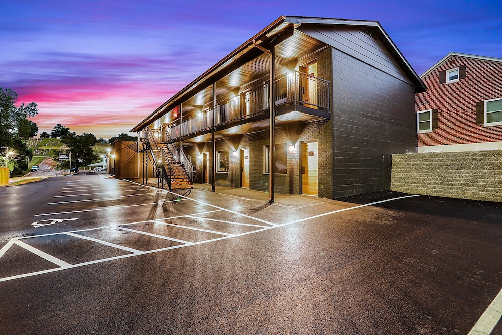 The Hermann Motel - photo 29