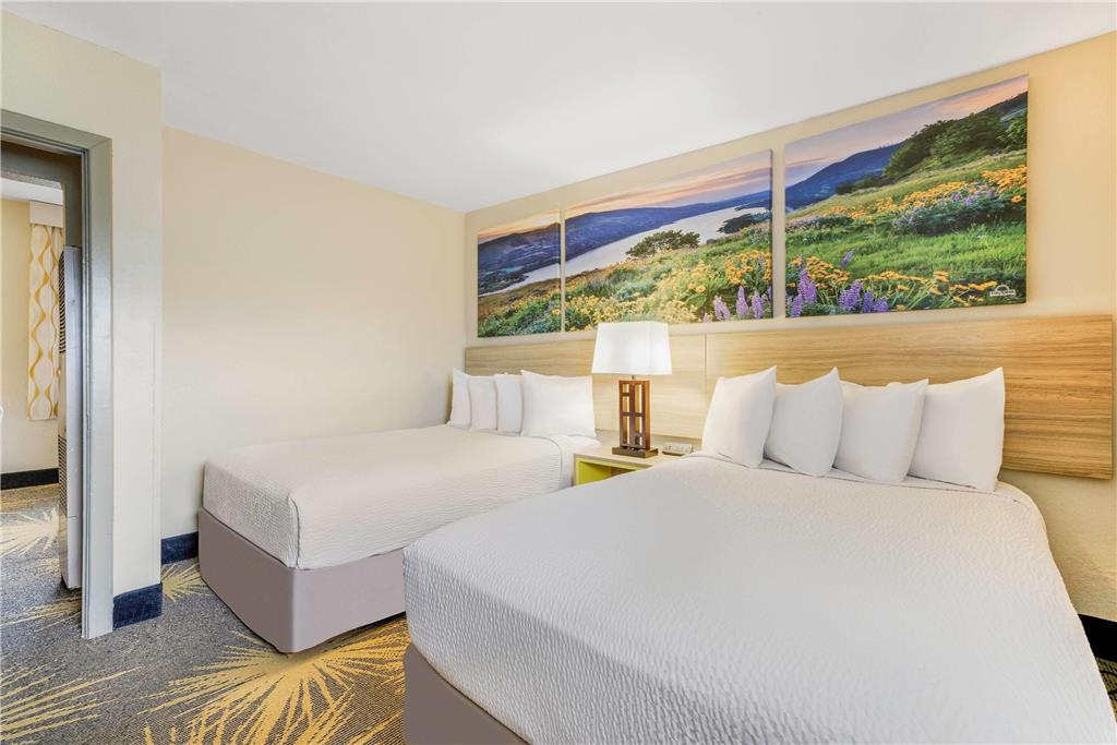 Days Inn by Wyndham Cortez - photo 35