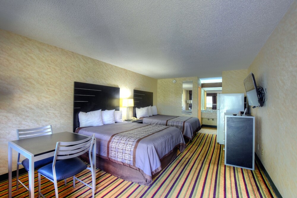 Red Roof Inn & Suites Athens AL - photo 23