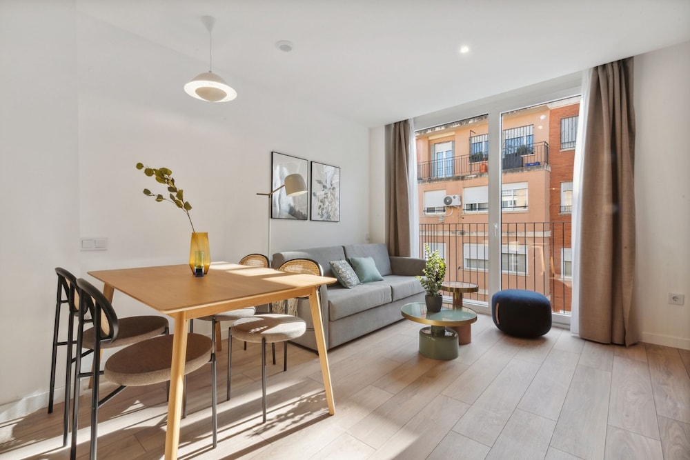 Limehome Valencia Carrer Del Pare Palau — Valencia
