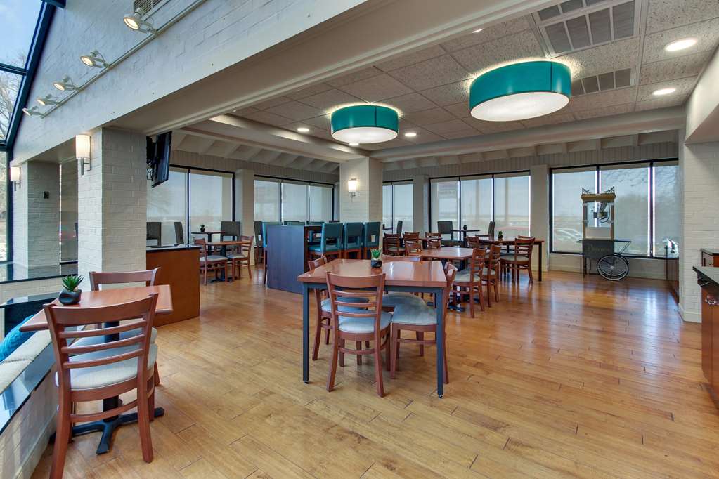 Pear Tree Inn St. Louis Airport - photo 6