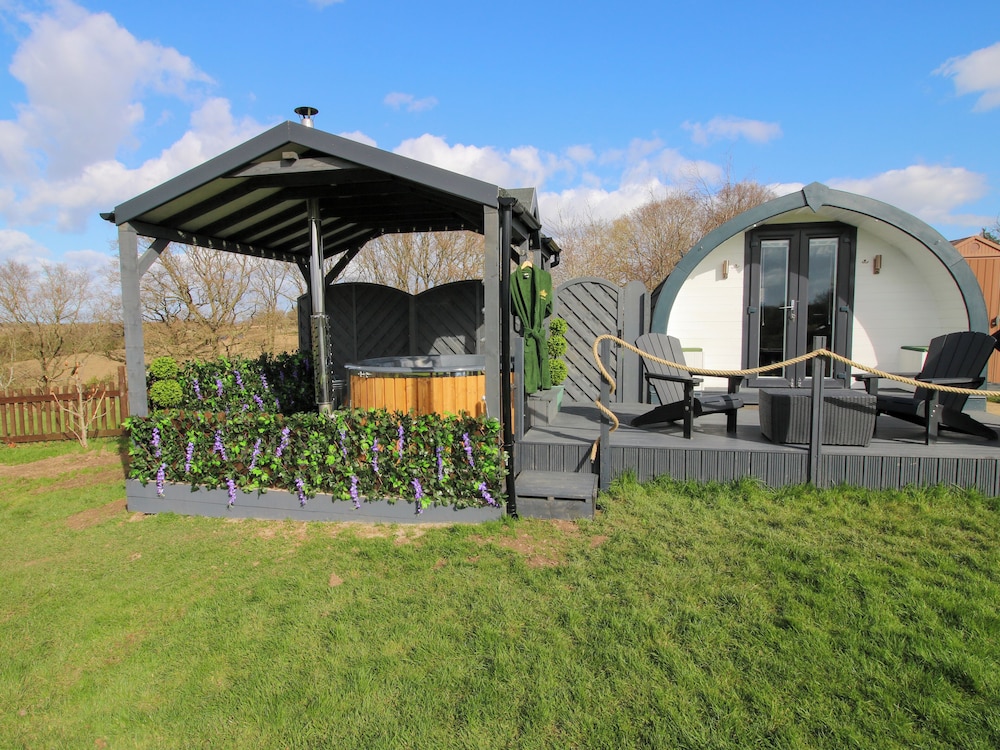 Cherry Pod — 4-Star Luxury Hotel in Shrewsbury, United Kingdom