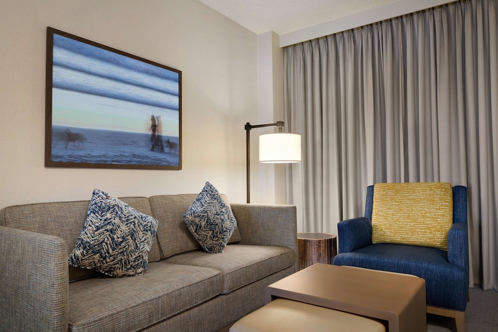 Embassy Suites by Hilton Monterey Bay Seaside - photo 31