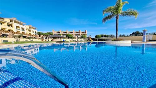 Los Olivos Del Golf 249 CleverDetails Sleeps 6 Adults 1 Child in Vilamoura, Portugal