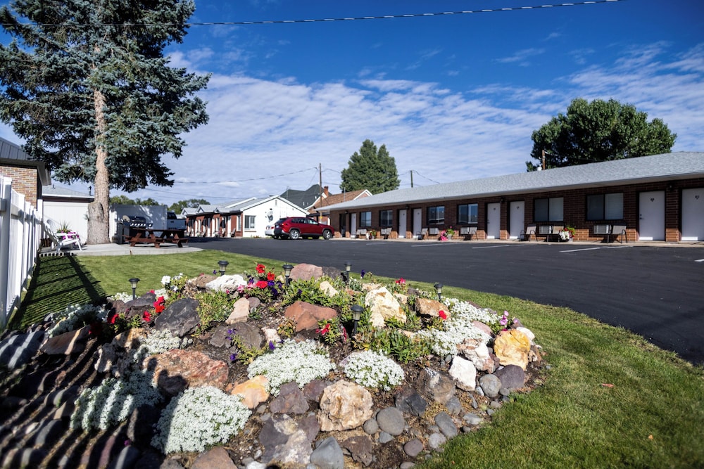Blue Pine Motel - photo 19
