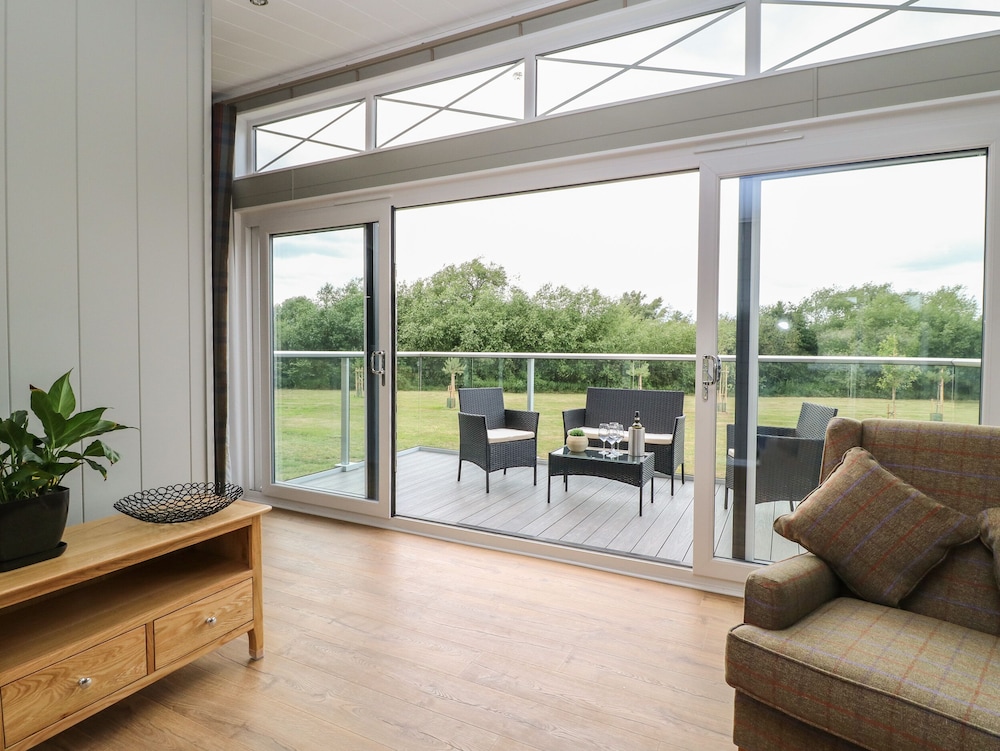 Holly Lodge — 4-Star Luxury Hotel in Newark On Trent, United Kingdom