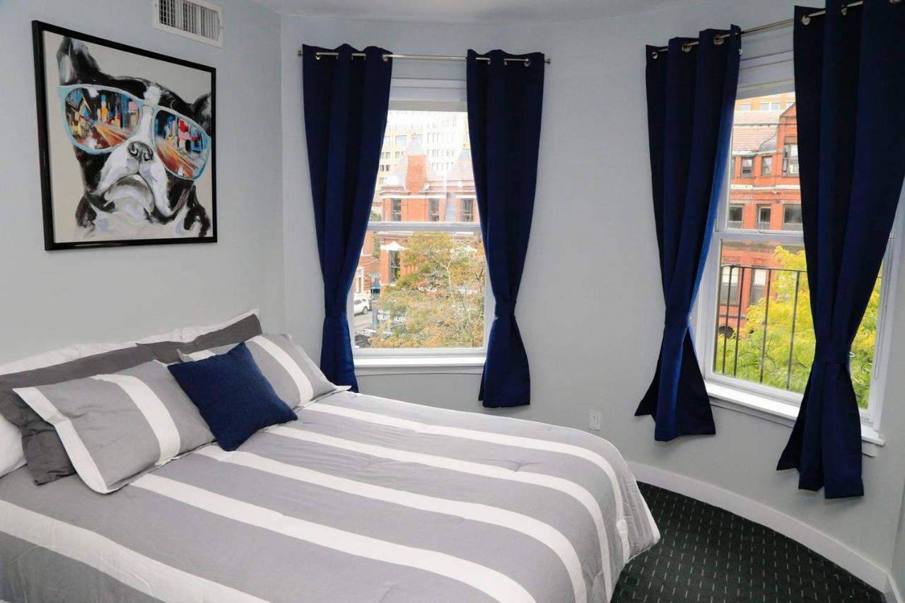 Charming Studio on Boston’s Iconic Newbury St. #8