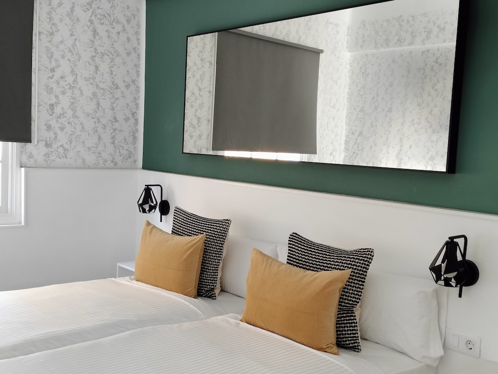 Room27 - carbon neutral hotel in La Laguna