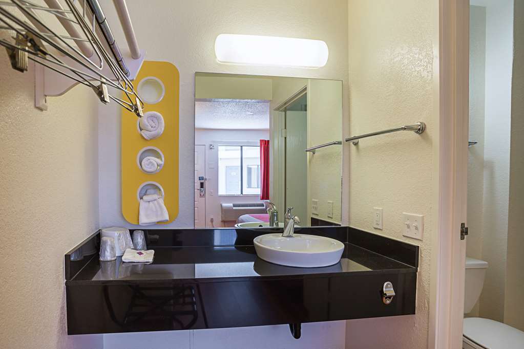 Motel 6 Yuma AZ East - photo 15