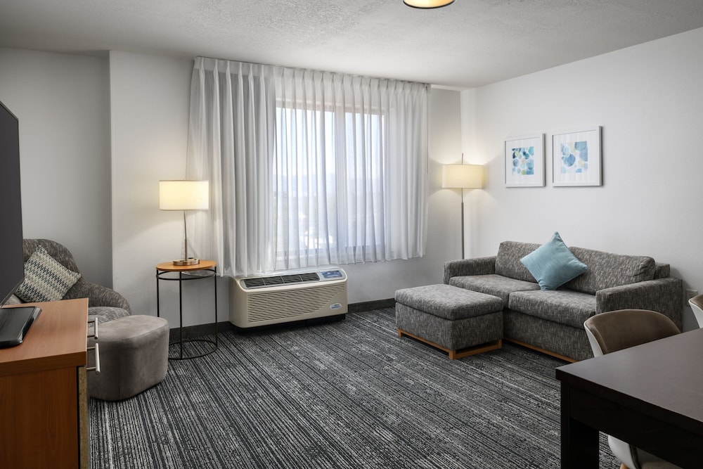 Towneplace Suites Salt Lake City West Valley - photo 13