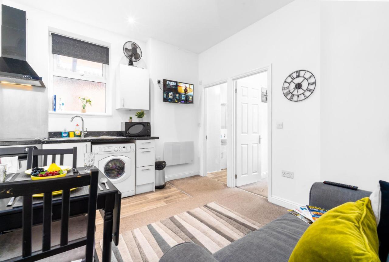 EMERALD Delightful Suite Moseley Mews Birmingham By STAE Homes — 4-Star Luxury Hotel in Birmingham, United Kingdom