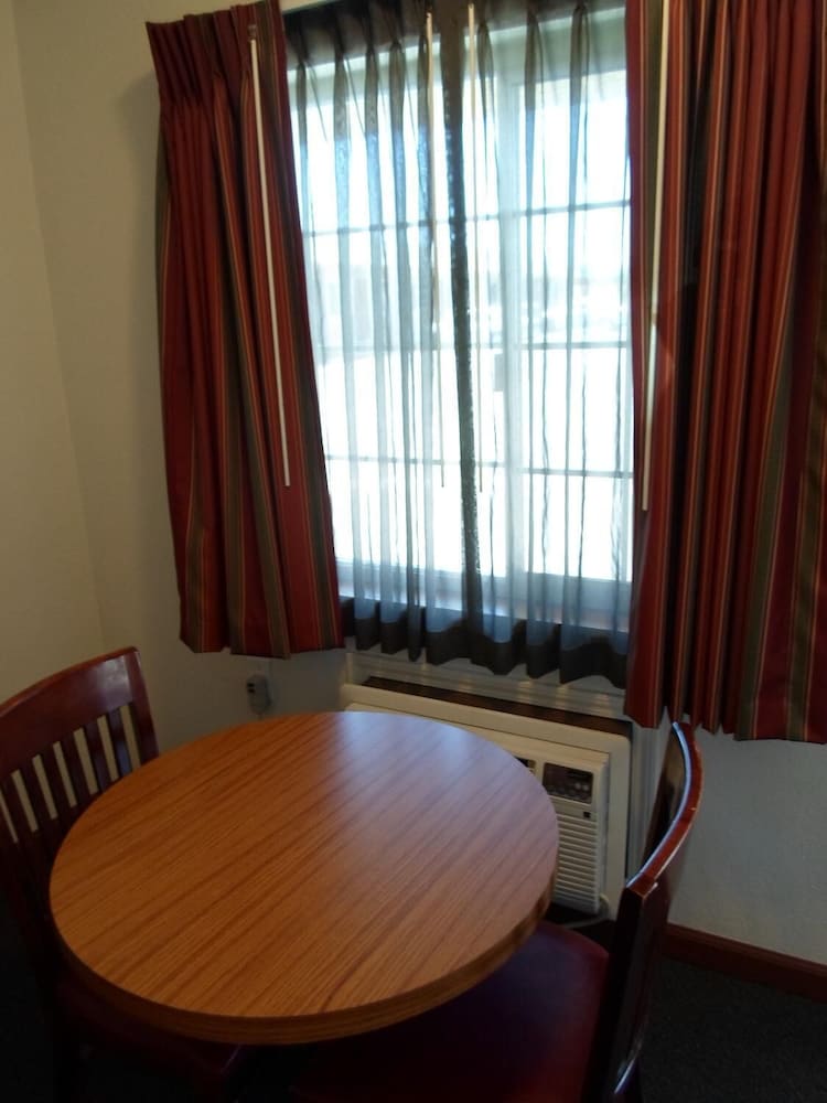Economy Inn Morgan Hill - photo 8