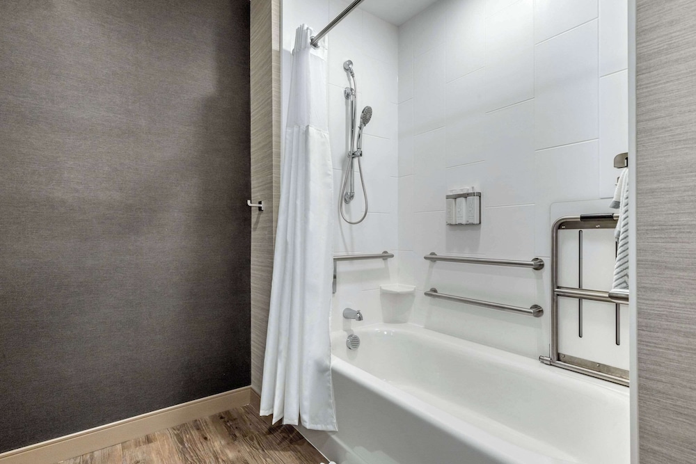 Cambria Hotel Fort Mill - photo 26
