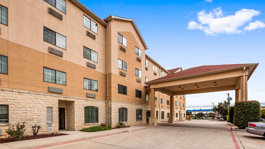 Best Western Windsor Pointe Hotel & Suites Frost Bank Center - photo 5