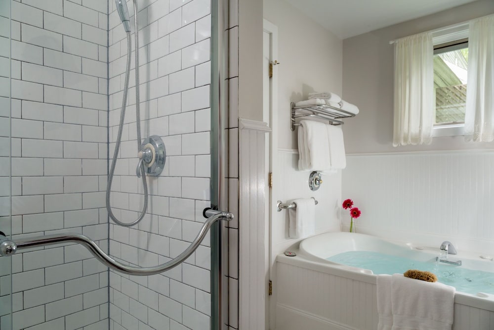 The Woodstock Inn on the Millstream - photo 51