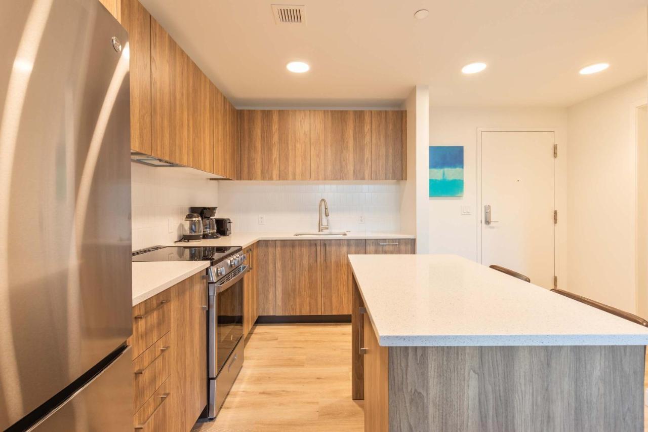 Spacious Apt with Kitchen — 4-Star Luxury Hotel in Boston, United States