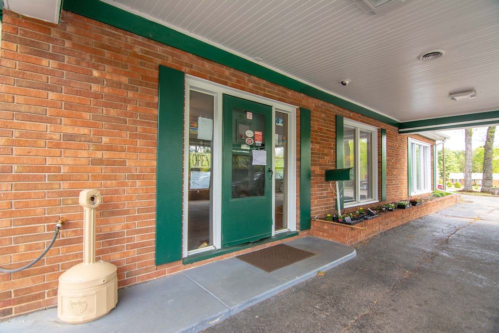 Eden Inn Motel - photo 14