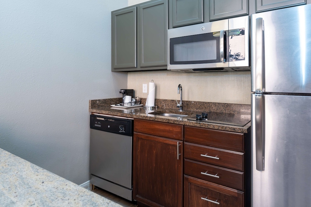 Hampton Inn and Suites New Orleans Convention Center - photo 42