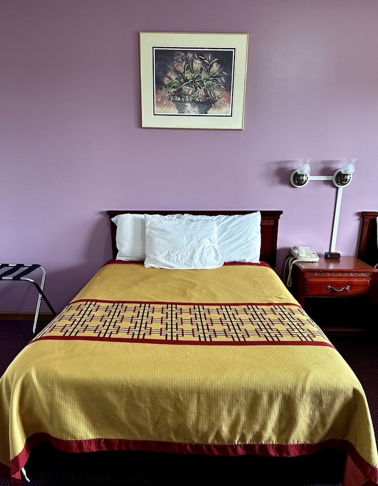 Attica Inn - photo 11