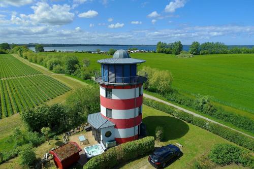 A 2 Wohnleuchtturm mit Seeblick Leuchty — hotel in Gramkow