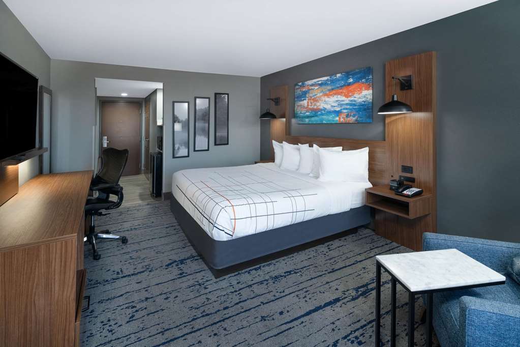 La Quinta Inn & Suites by Wyndham Albany GA - photo 17