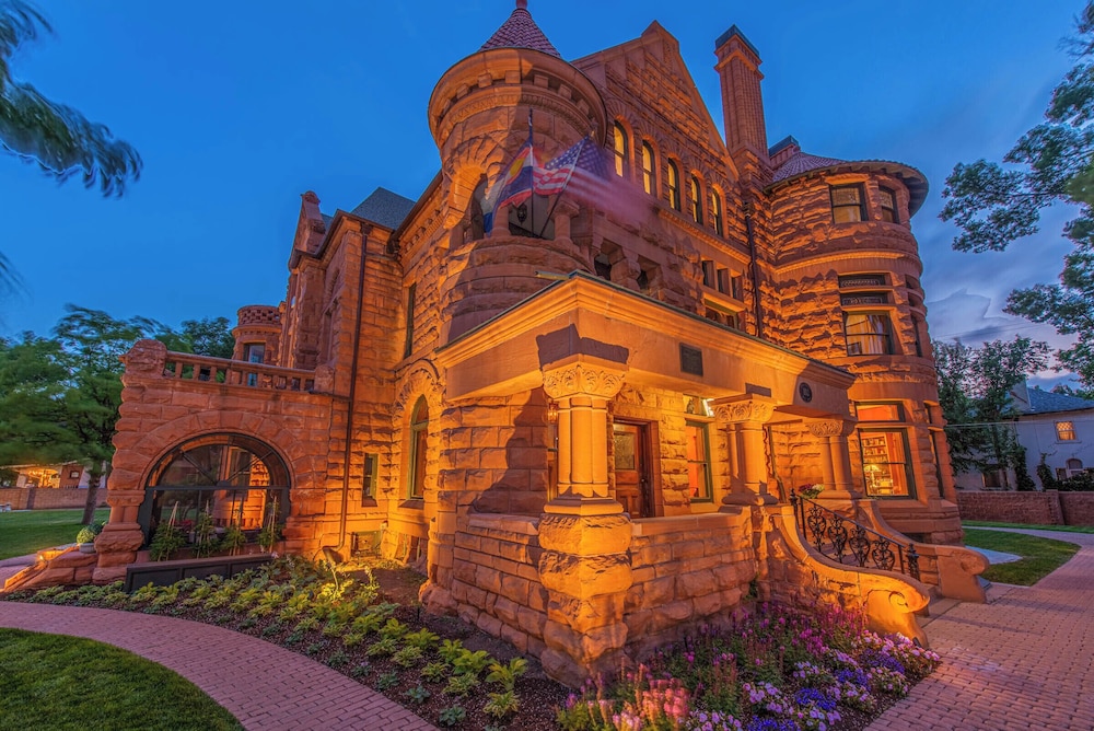 Orman Mansion Pueblo's Most Luxurious Stay — hotel in Pueblo