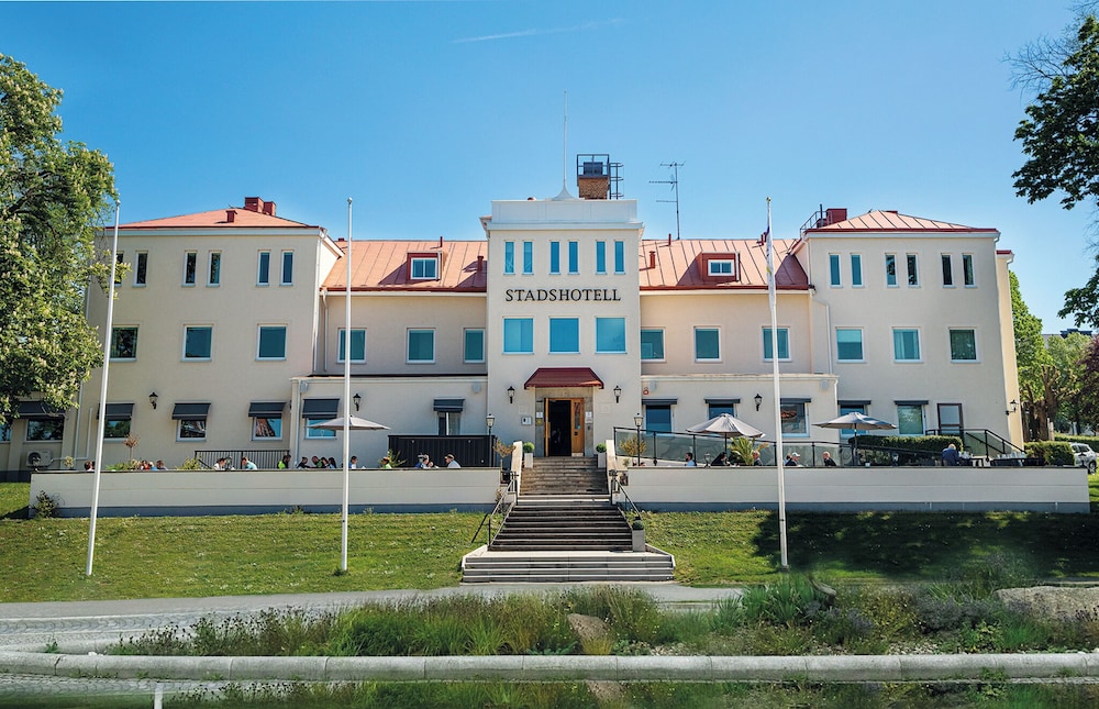 Mjolby Stadshotell — hotel in Mjoelby