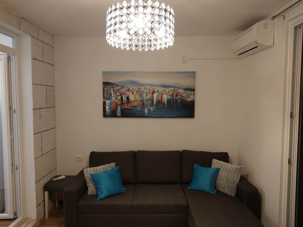 Apartment Hitri One Bedroom Apartment With Terrace and Garden View
