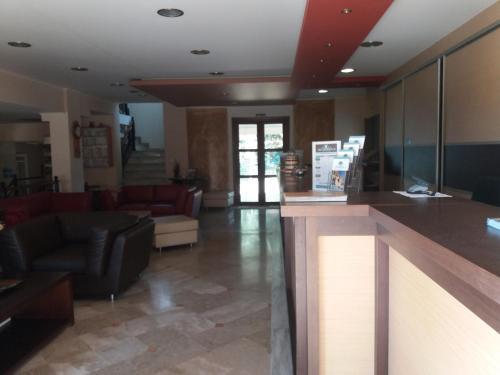 Zorbas Hotel — hotel in Amaliada