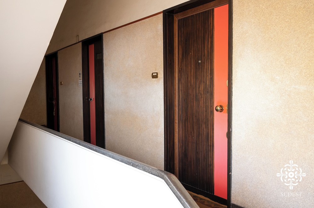 Dimora Marconi le tue vacanze romane — 4-Star Luxury Hotel in Rome, Italy