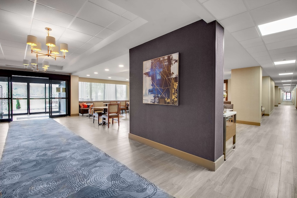 Hampton Inn Birmingham Colonnade 280 - photo 6