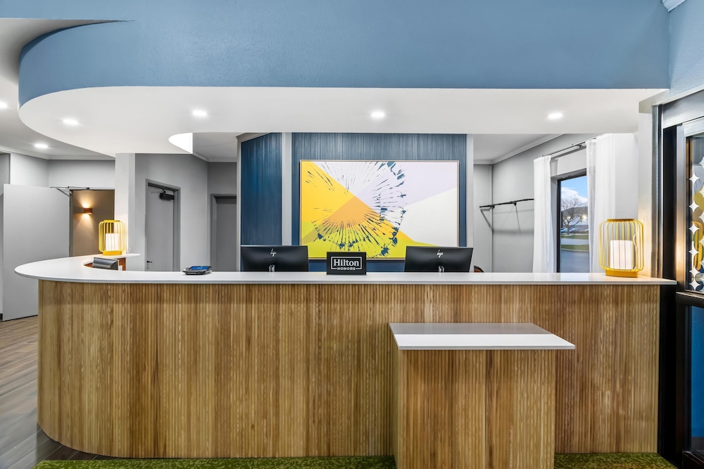 Spark by Hilton Merrillville - photo 3