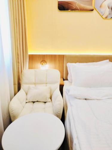 Morena Suite — 4-Star Luxury Hotel in Dasmarinas, Philippines