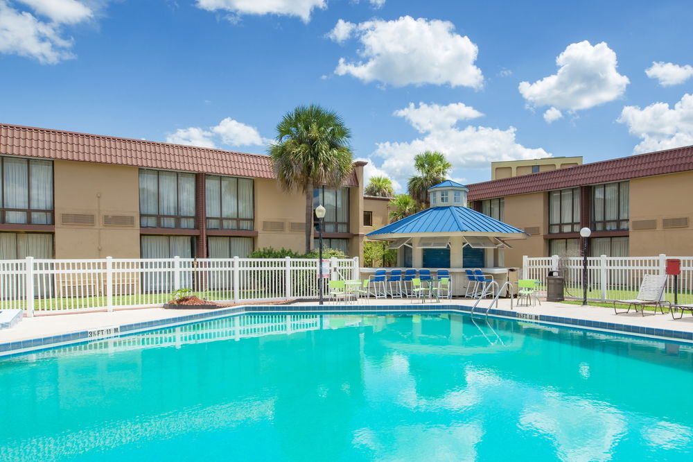 I Drive Grand Resort & Suites - photo 66