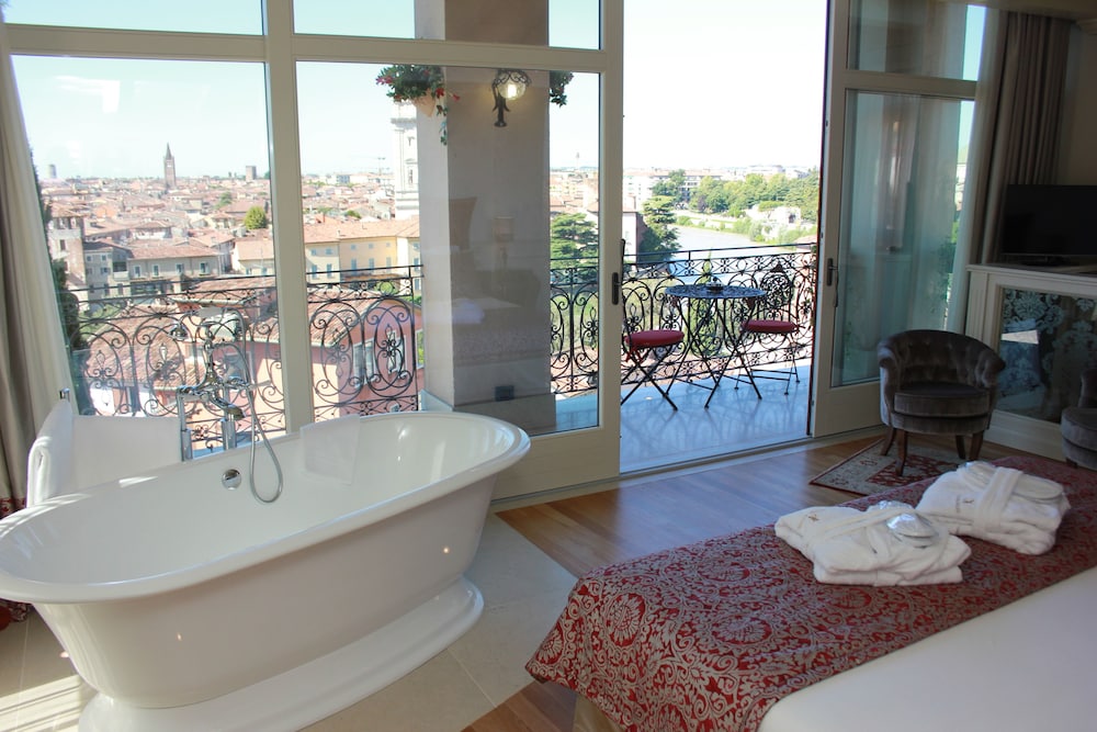 Relais Colle San Pietro — 4-Star Luxury Hotel in Verona, Italy