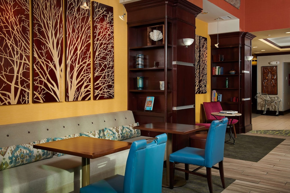 Hampton Inn & Suites Denver Highlands Ranch - photo 2